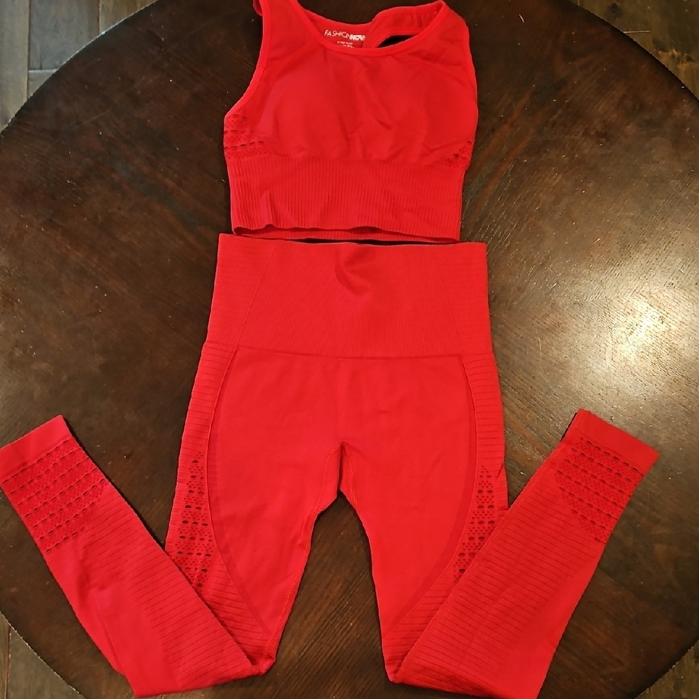 NWOT Fashion Nova Bold Red Top